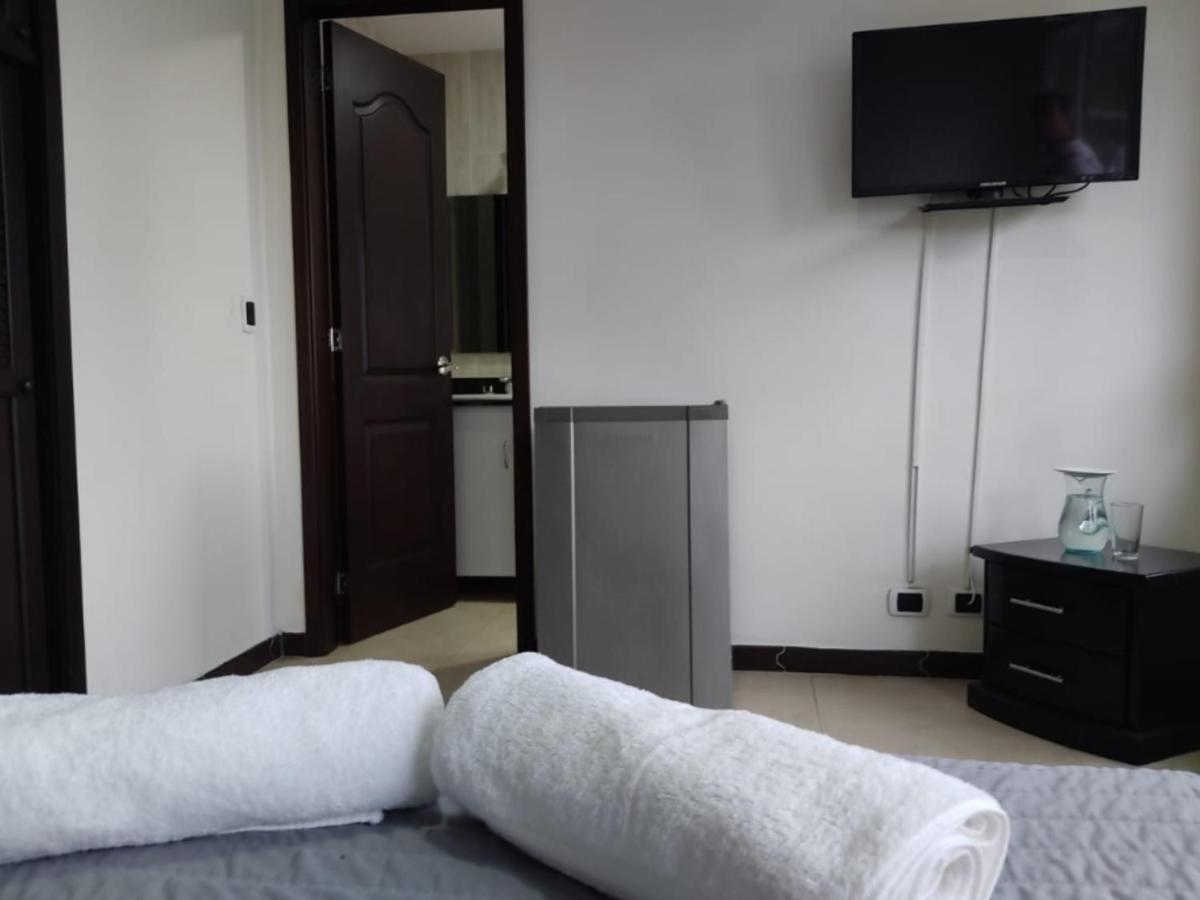 Habitacion Privada En Finca Turistica Hualcala La Mesa  Bagian luar foto
