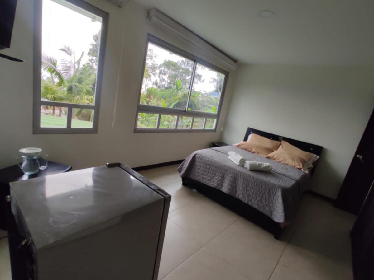 Habitacion Privada En Finca Turistica Hualcala La Mesa  Bagian luar foto