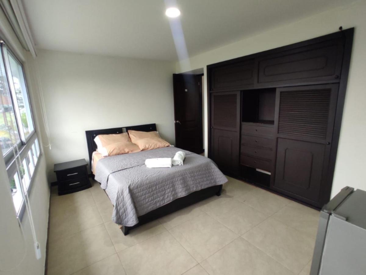 Habitacion Privada En Finca Turistica Hualcala La Mesa  Bagian luar foto